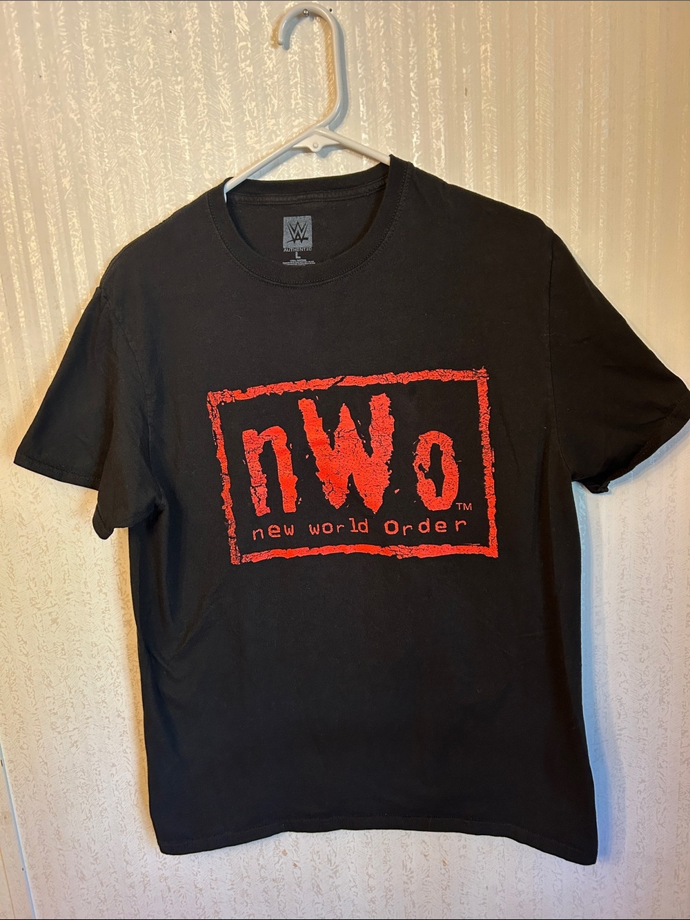nWo New World Order Wolfpack Black and red Graphic Tee Large